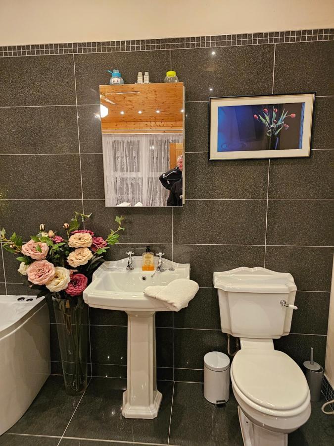 클론멜 Baron Park House 아파트 외부 사진